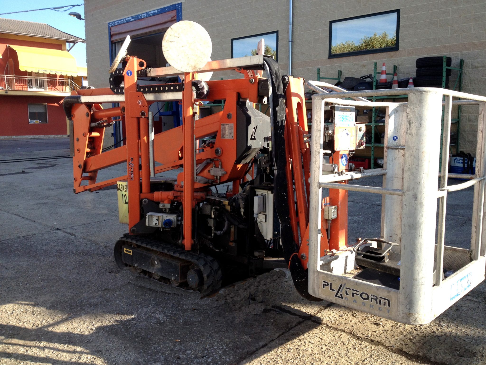 Piattaforma ragno Platform Basket 12.65 , 2010