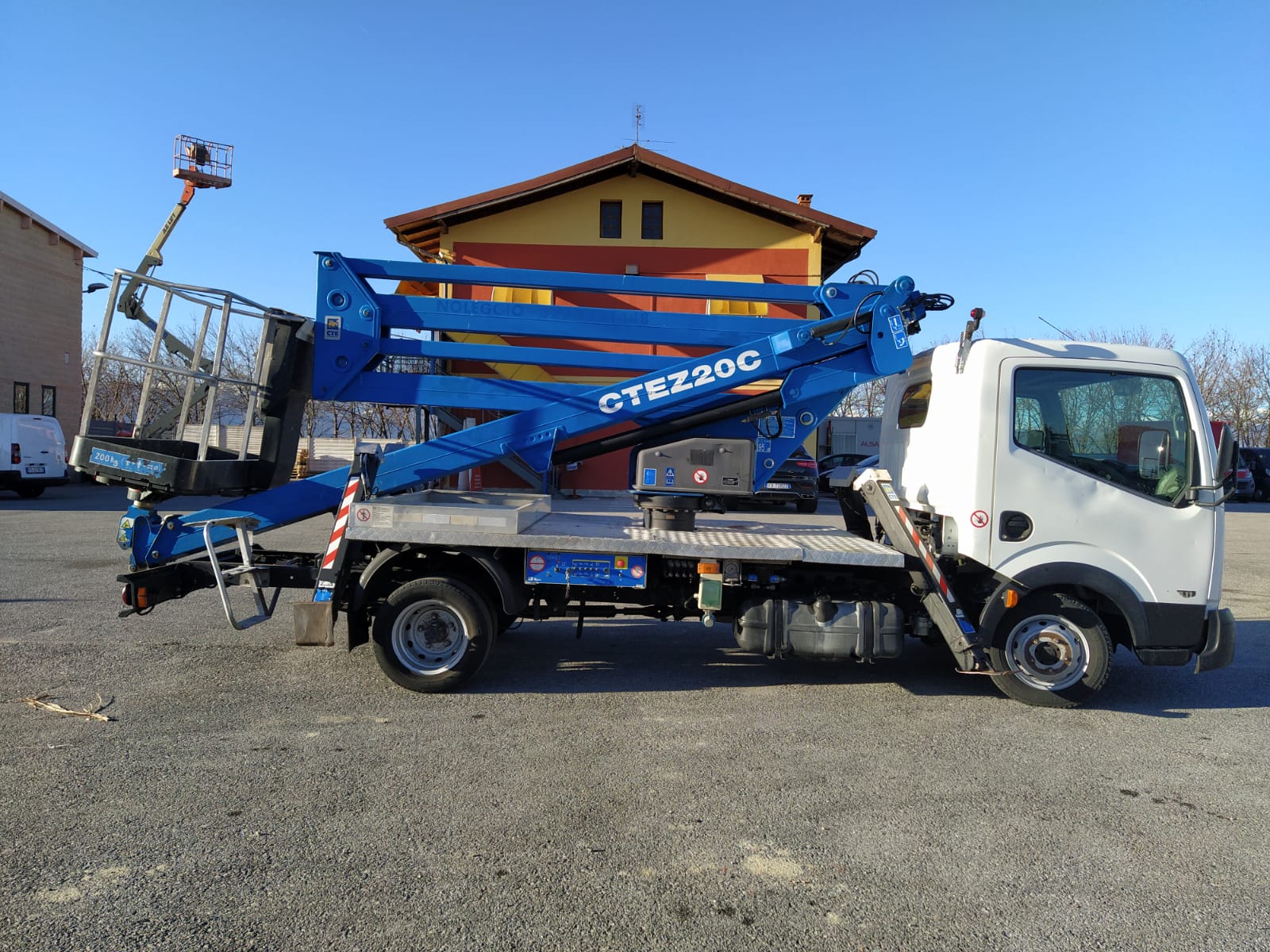 Piattaforma Autocarratea CTE ZED 20 2011