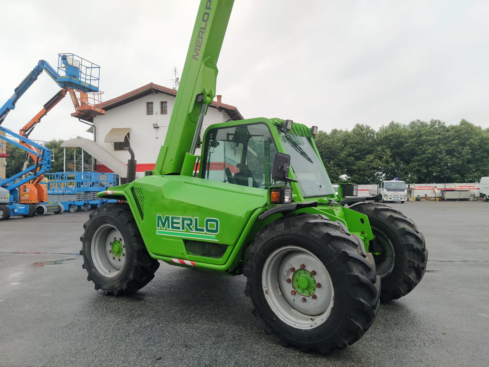 Sollevatore telescopico MERLO 26.6 SPT 2000