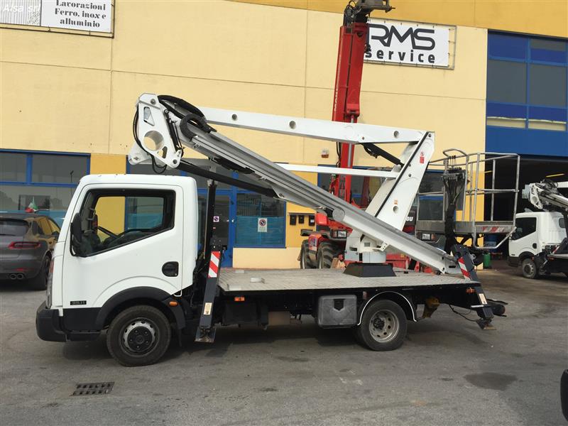Piattaforma autocarrata usata Oil & steel Snake 189