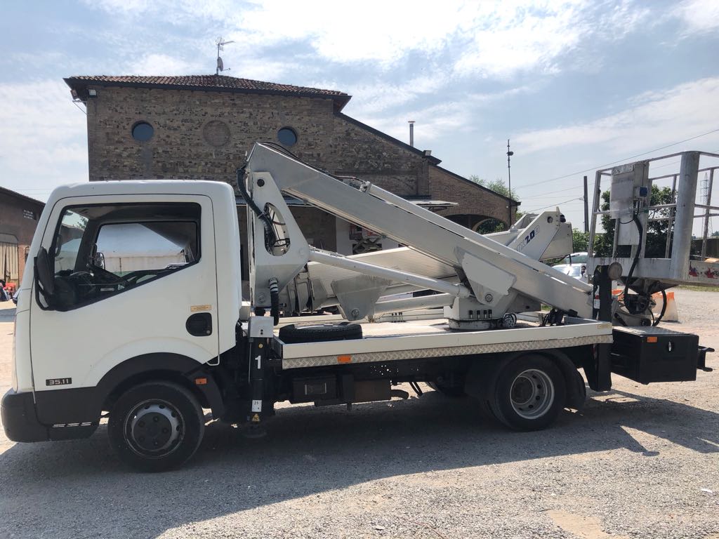 Piattaforma autocarrata Multitel MX200 2009