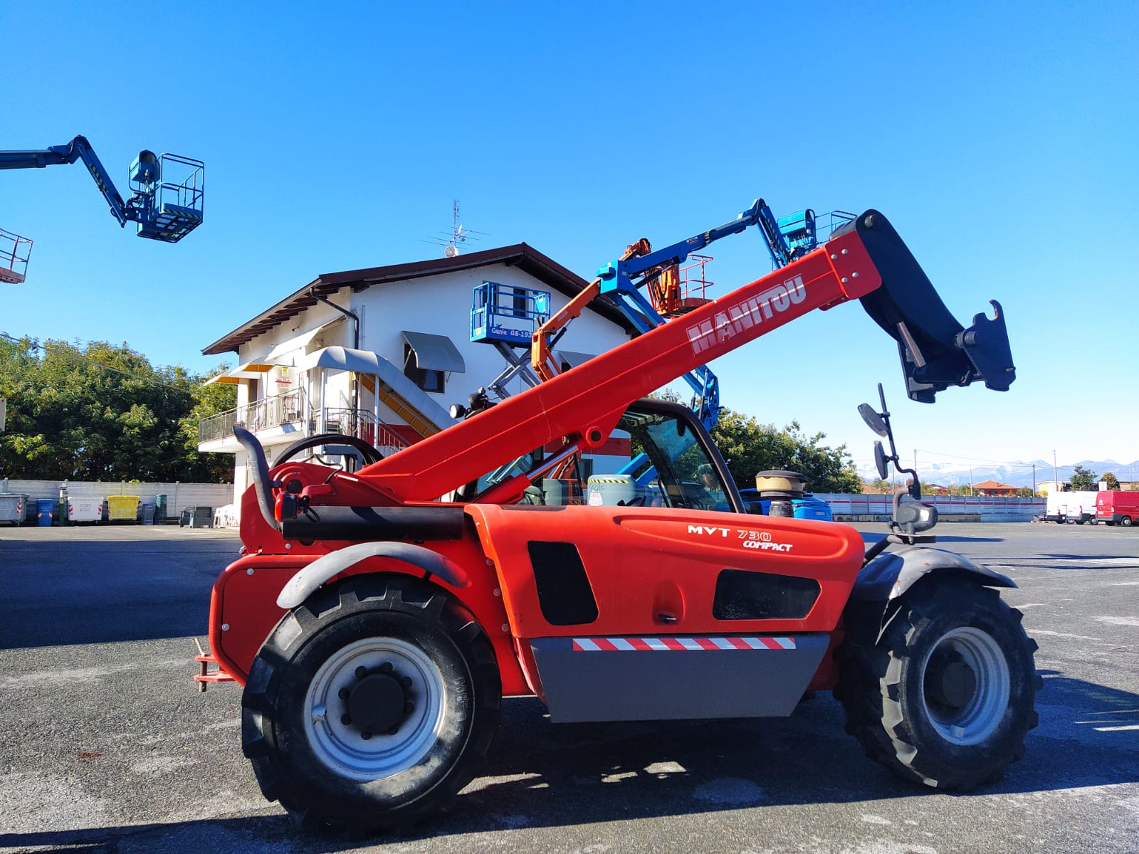 Sollevatore Telescopico MANITOU MVT730 anno 2013