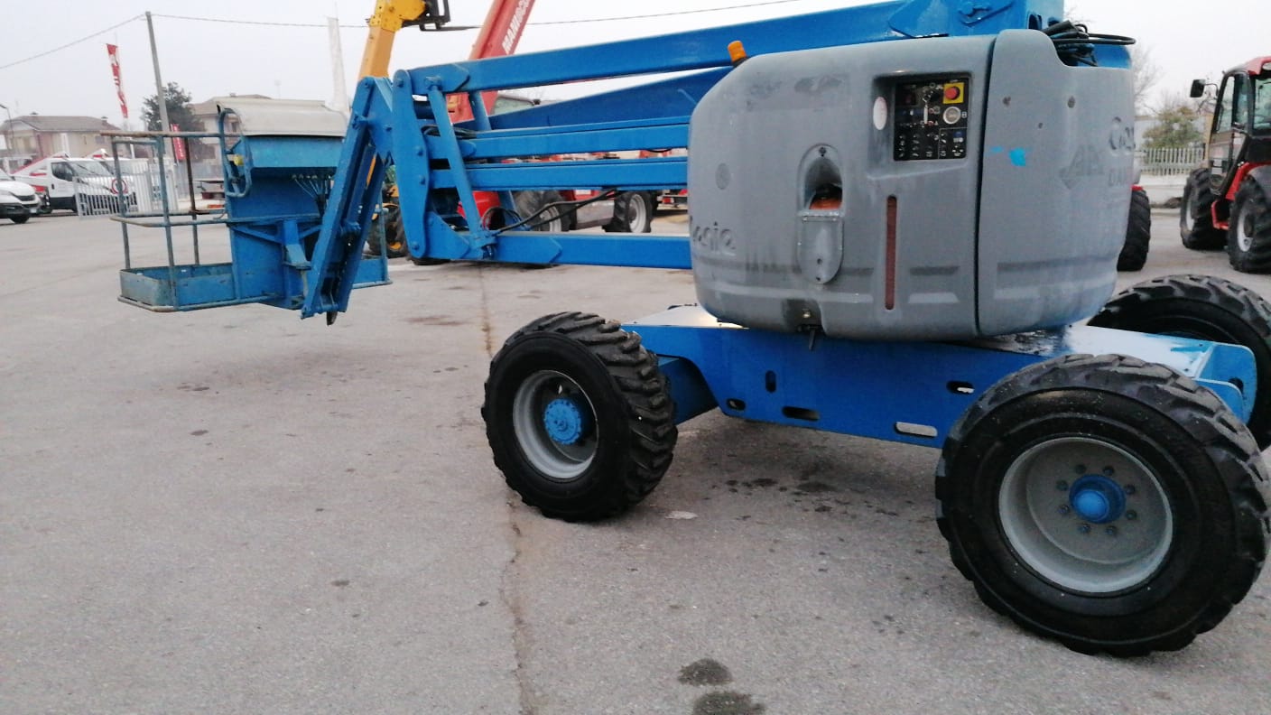 Semovente a braccio GENIE Z45/25 JRT