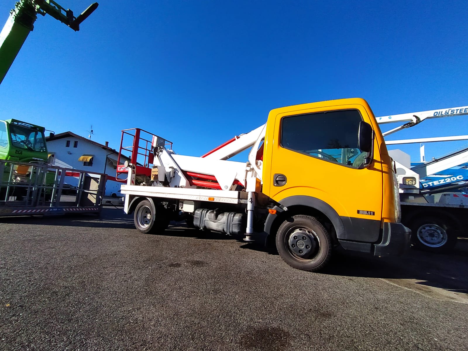 Piattaforma Autocarrata Multitel MX200 2007
