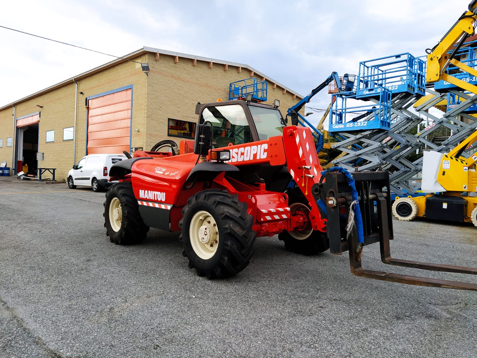 Sollevatore telescopico Manitou MVT735 2002