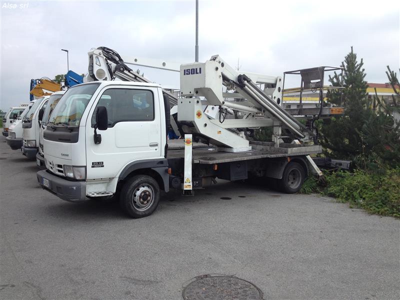 Piattaforma autocarrata Isoli PNT 185 2005