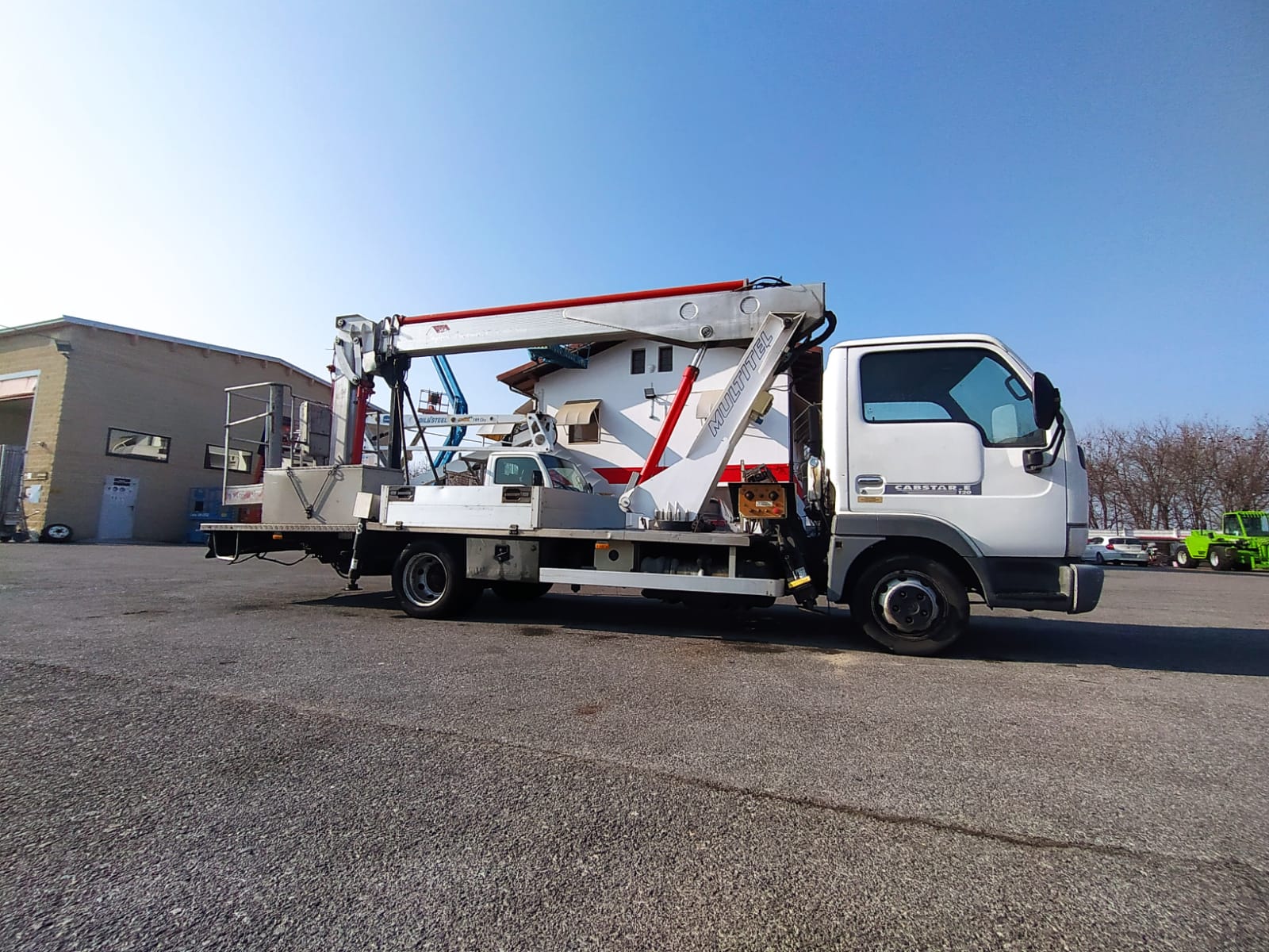 Piattaforma autocarrata MULTITEL Pagliero MJ190 con jib