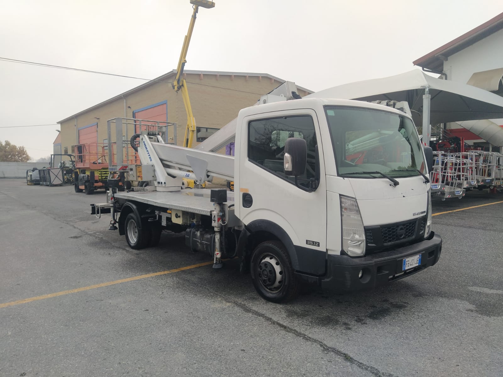 Piattaforma autocarrata MULTITEL HX200 2016