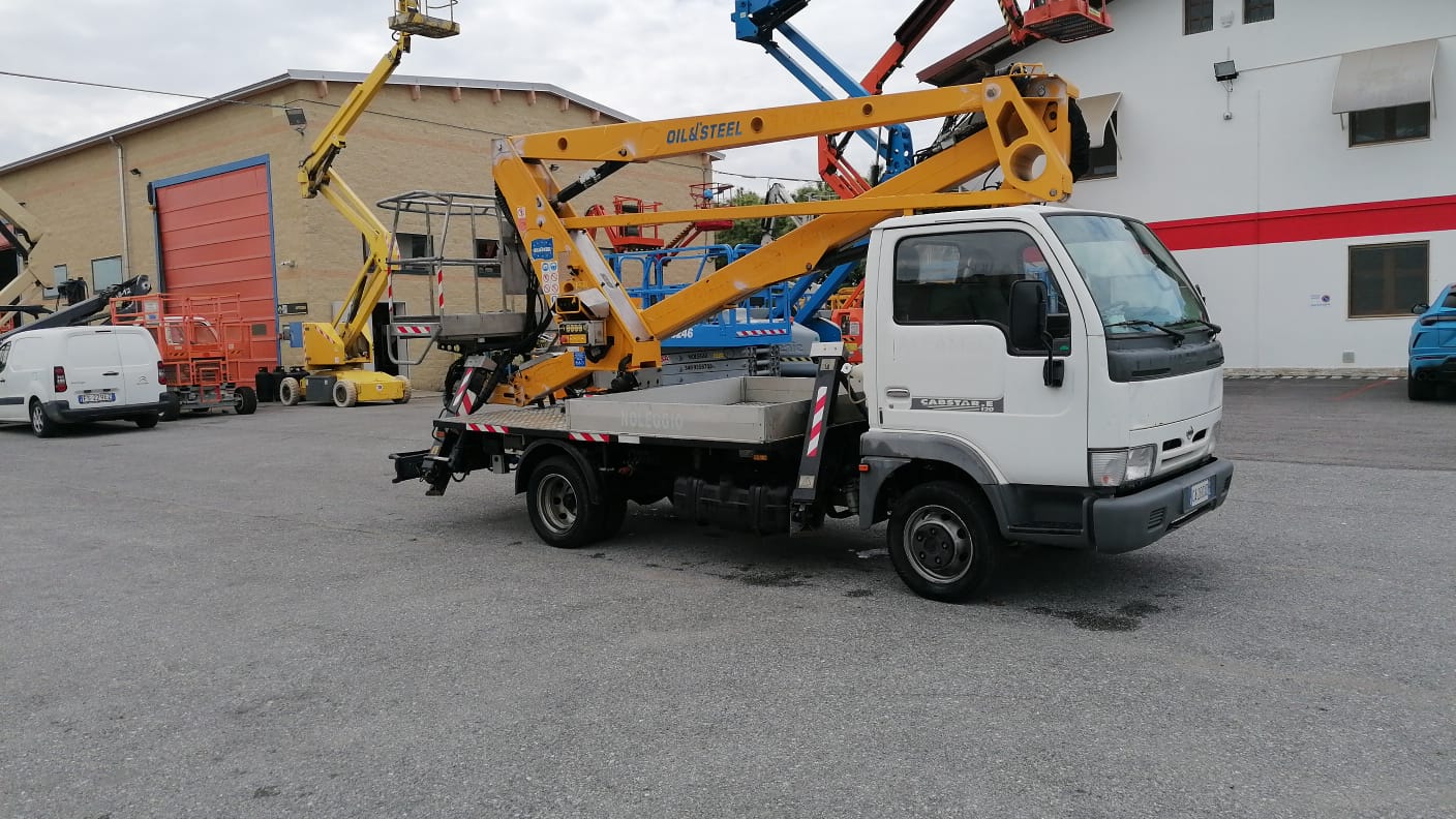 Piattaforma autocarrata Oil Steel 19.11 2002