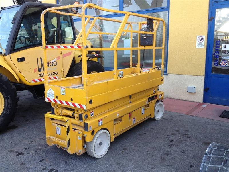 scissor elettrico usato Compact 8, 2007