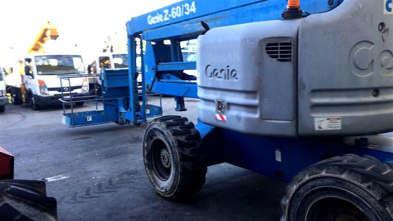 Piattaforma aerea braccio GENIE Z60/34