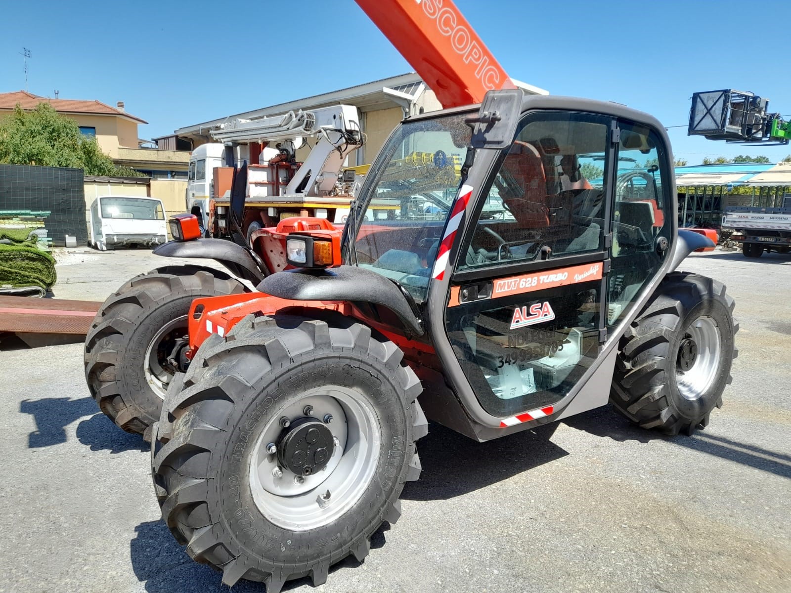 SOLLEVATORE TELESCOPICO MANITOU 6.28 – misure ridotte