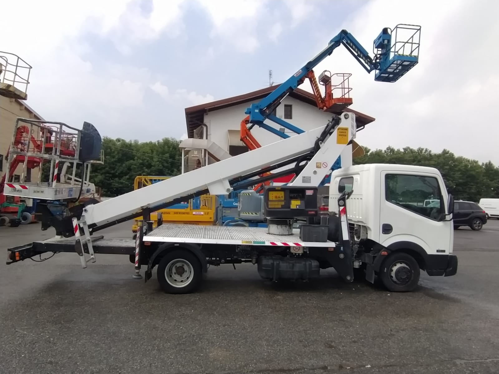 Piattaforma autocarrata telescopica SOCAGE 23T 2008