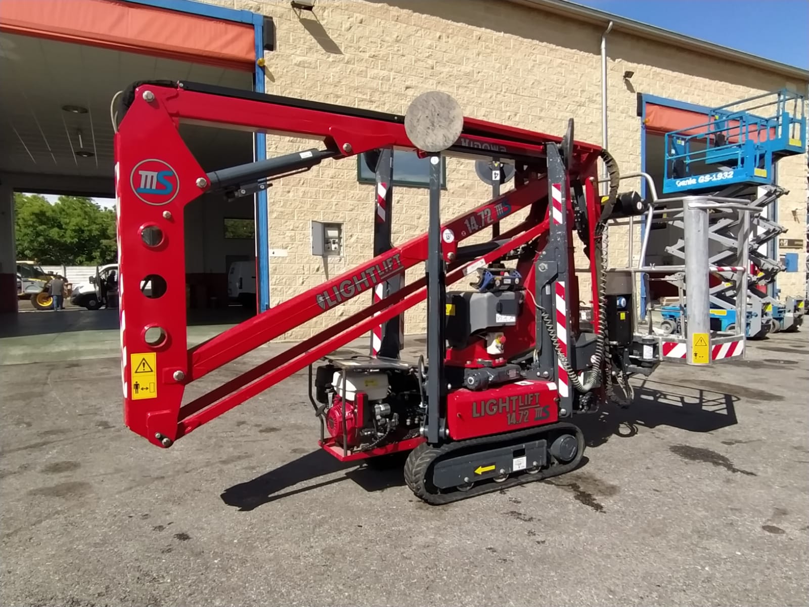Piattaforma ragno HINOWA LL14.72 IIIS 2018
