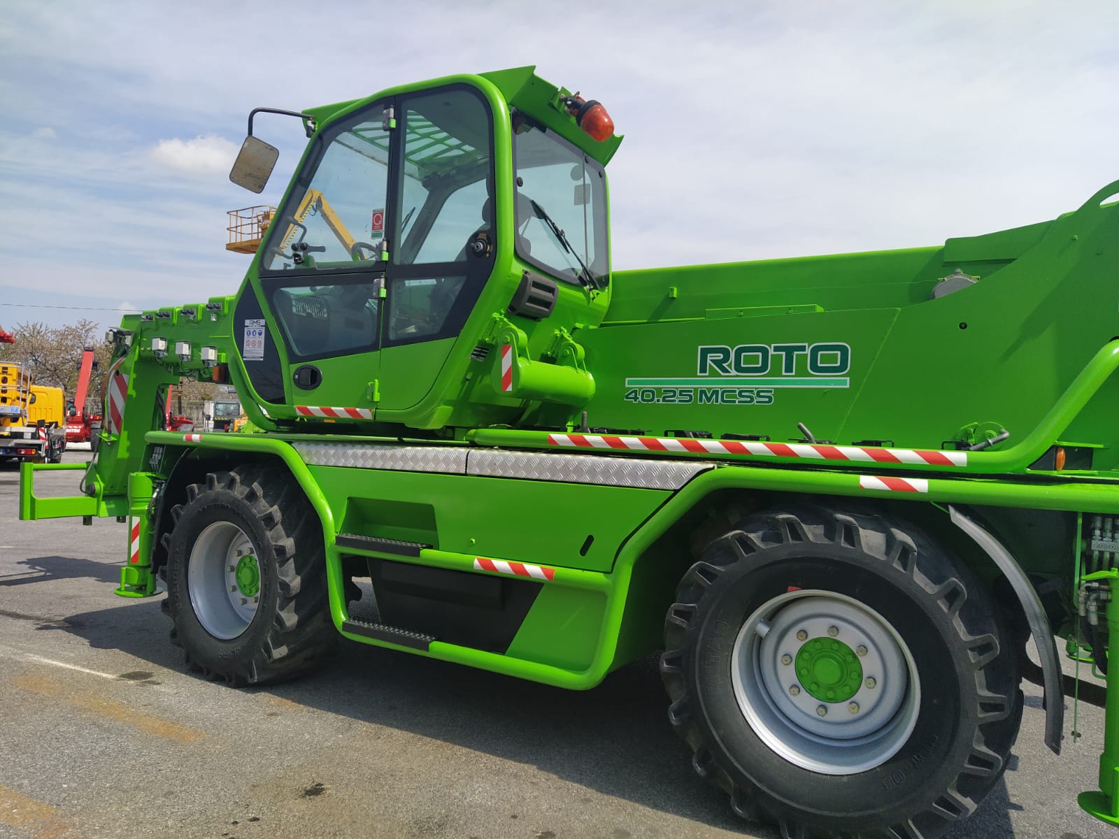 Sollevatore telescopico ROTO Merlo 40.25 MCSS