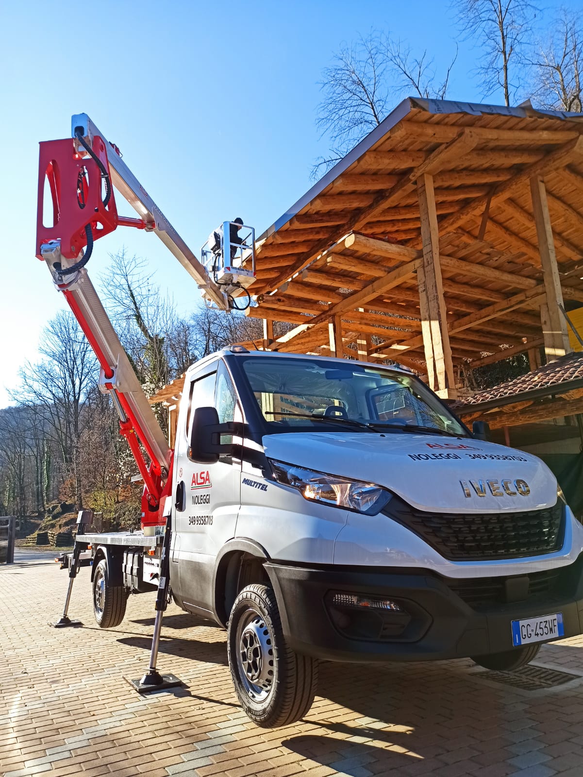 NOLEGGIO PIATTAFORME AUTOCARRATE