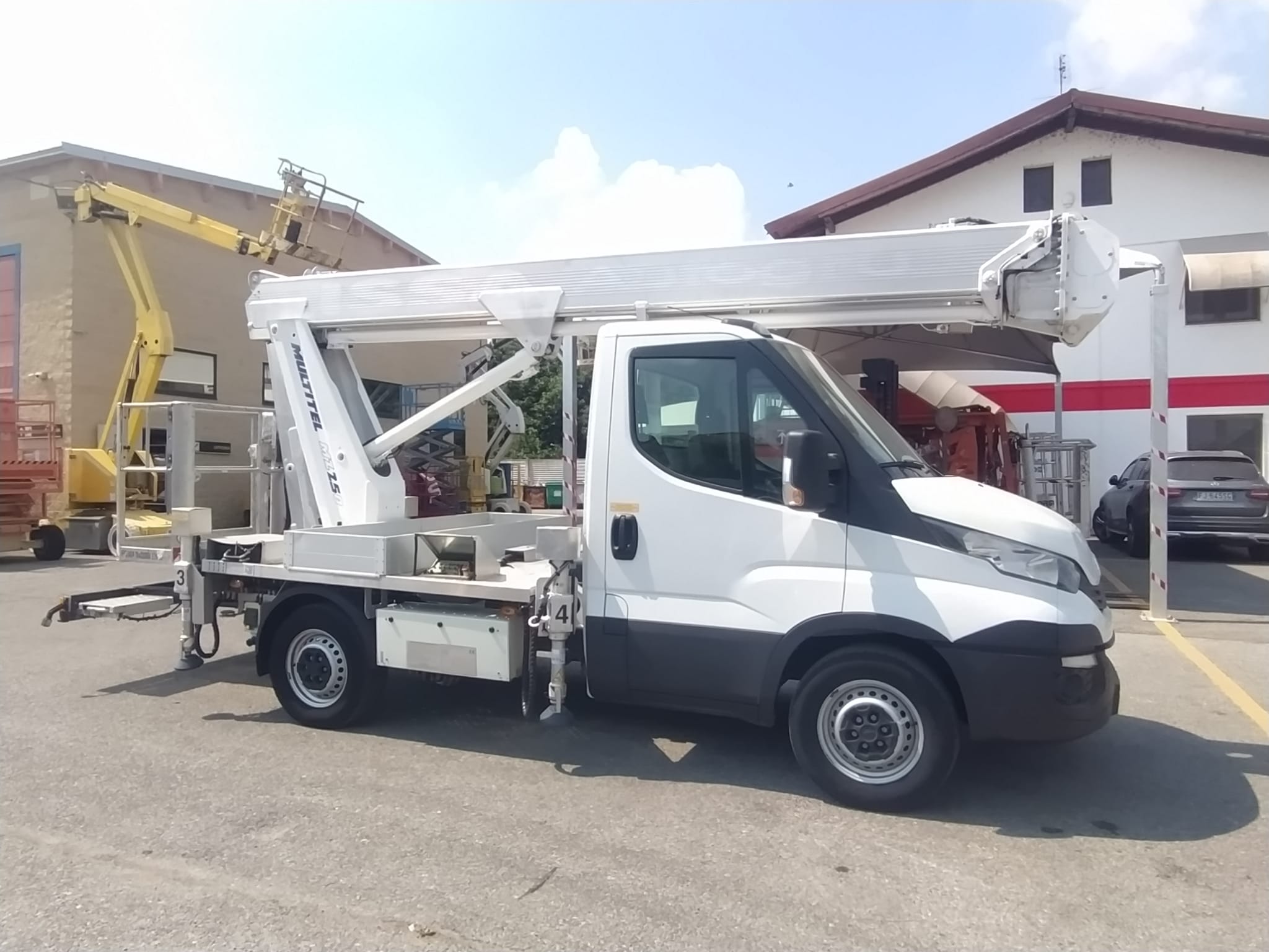 Piattaforma autocarrata MULTITEL MZ250 2019