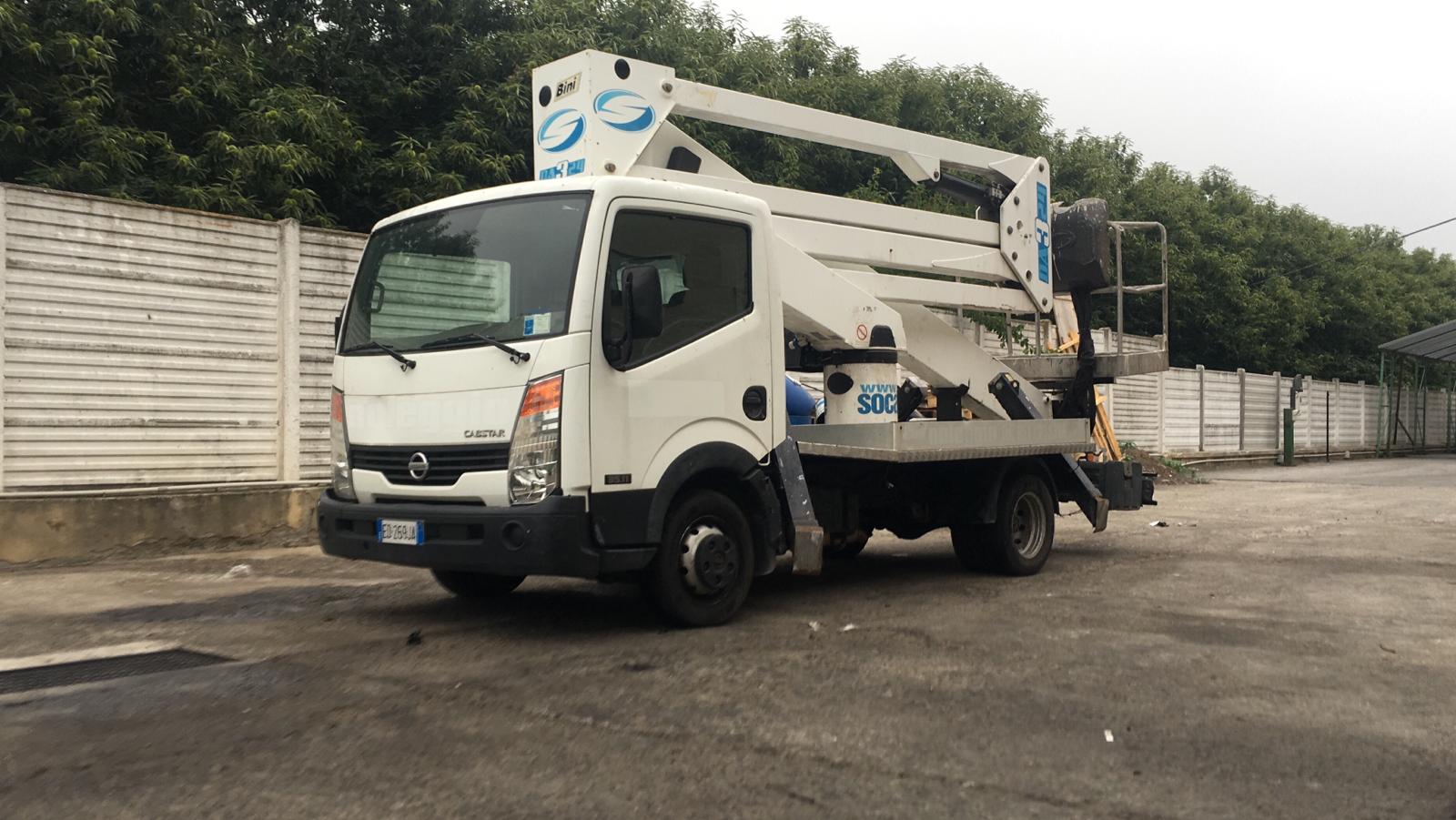 Piattaforma Autocarrata SOCAGE DA 320 2010