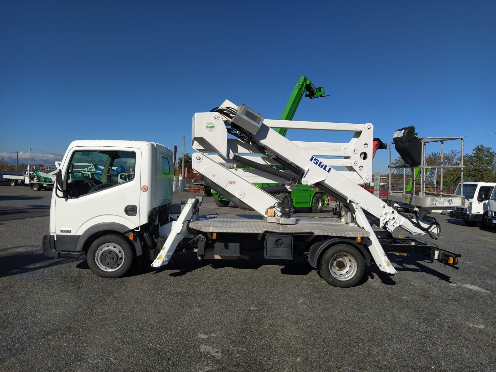 Piattaforma Autocarrata ISOLI PNT205 2011