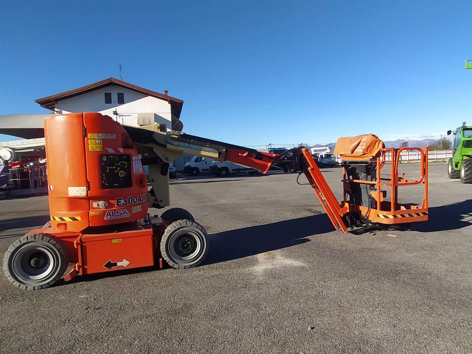 JLG E300 AJP Ellettrico