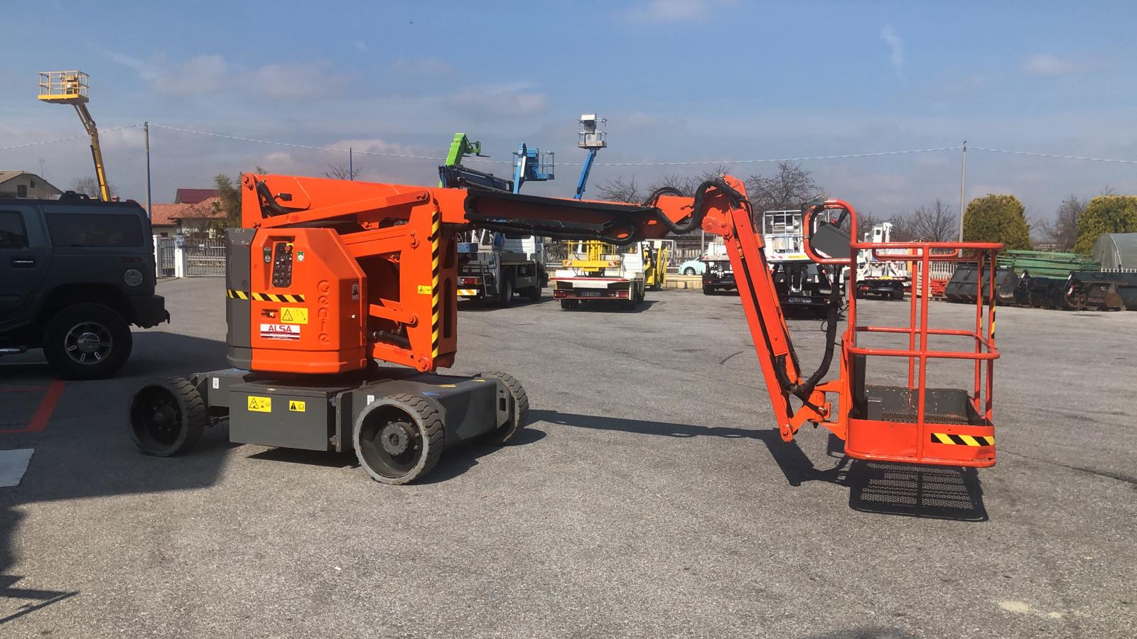 Piattaforma aerea semovente GENIE Z34-22 2001