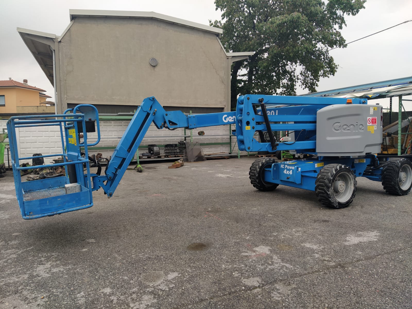Piattaforma Aerea a braccio  GENIE Z5130 JRT 2016