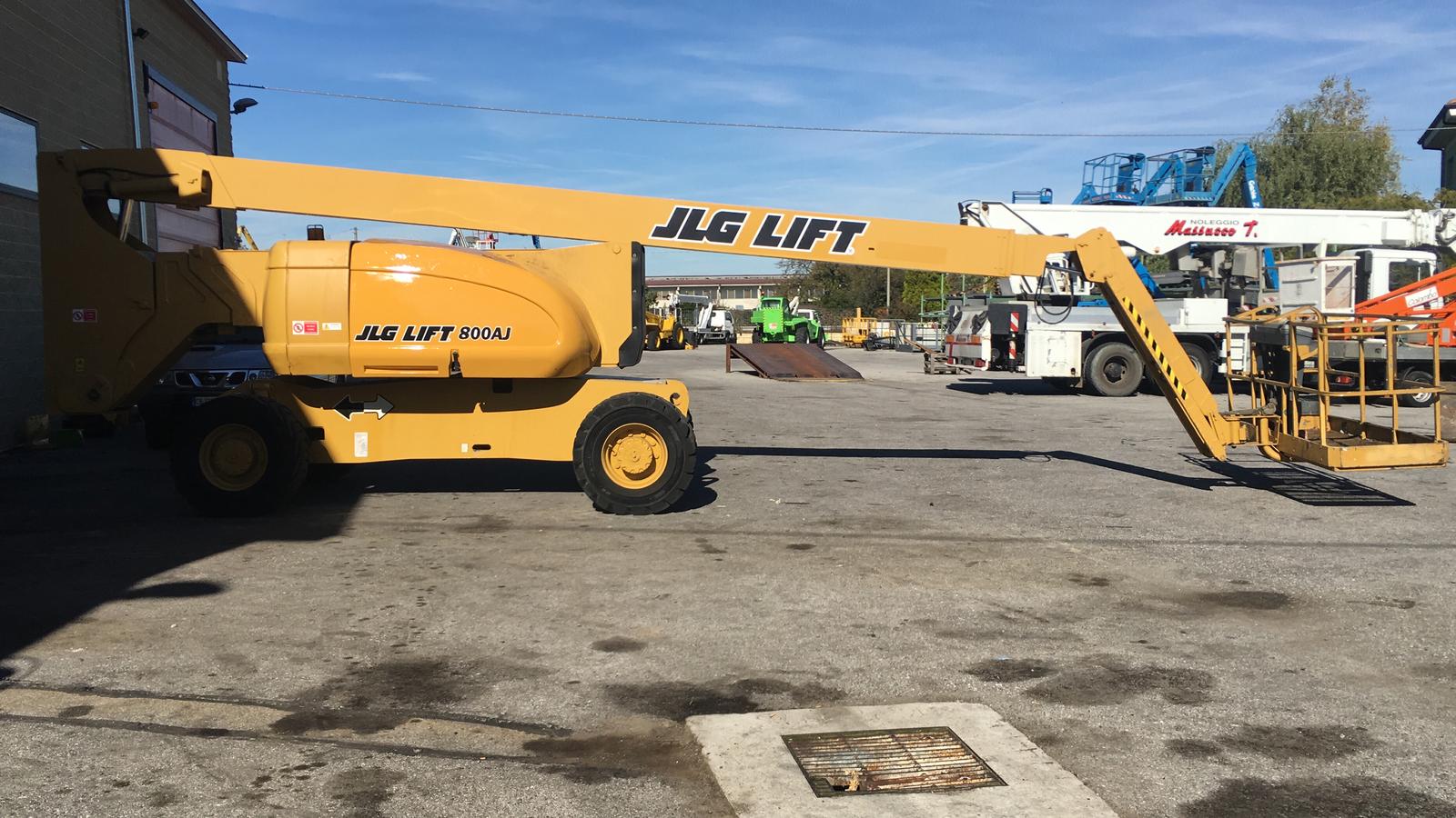 SEMOVENTE JLG 800 AJ 2001