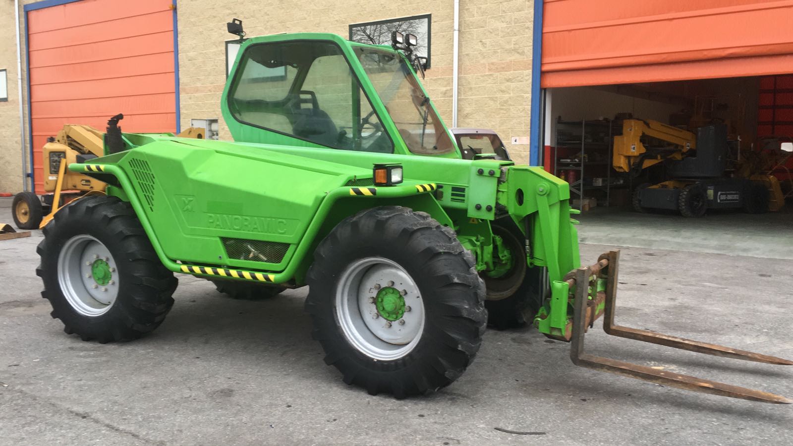 sollevatore usato Merlo Agricolo P33.7
