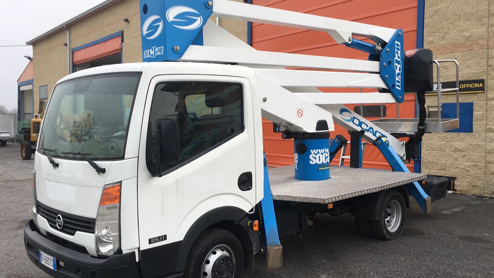 PIATTAFORMA AUTOCARRATA SOCAGE DA320 2013