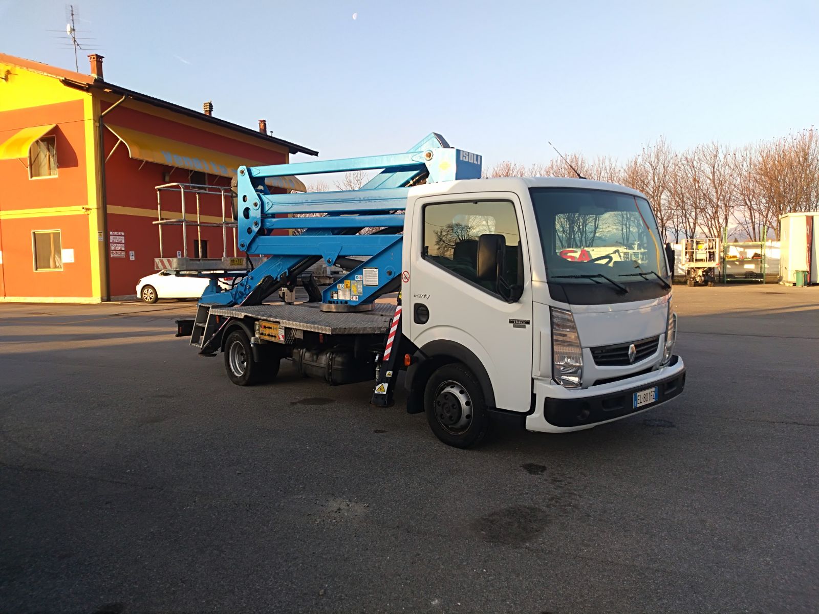 Piattaforma autocarrata Isoli PNT 205 S 2011