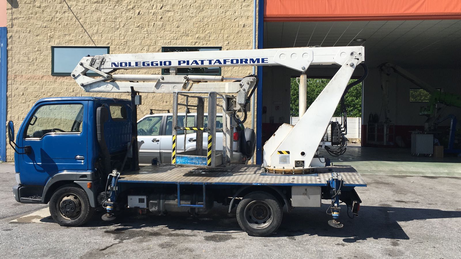 Piattaforma Autocarrata CELA TSJ 17 2003