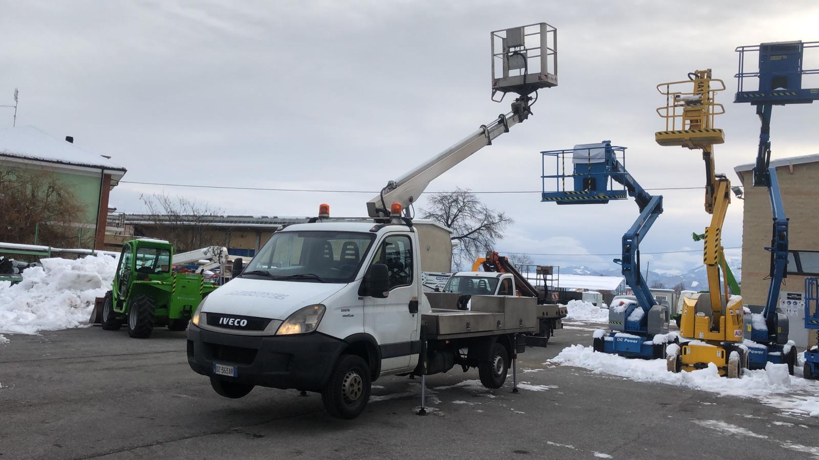 Piattaforma Autocarrata telescopica MULTITEL ALU 145 2010