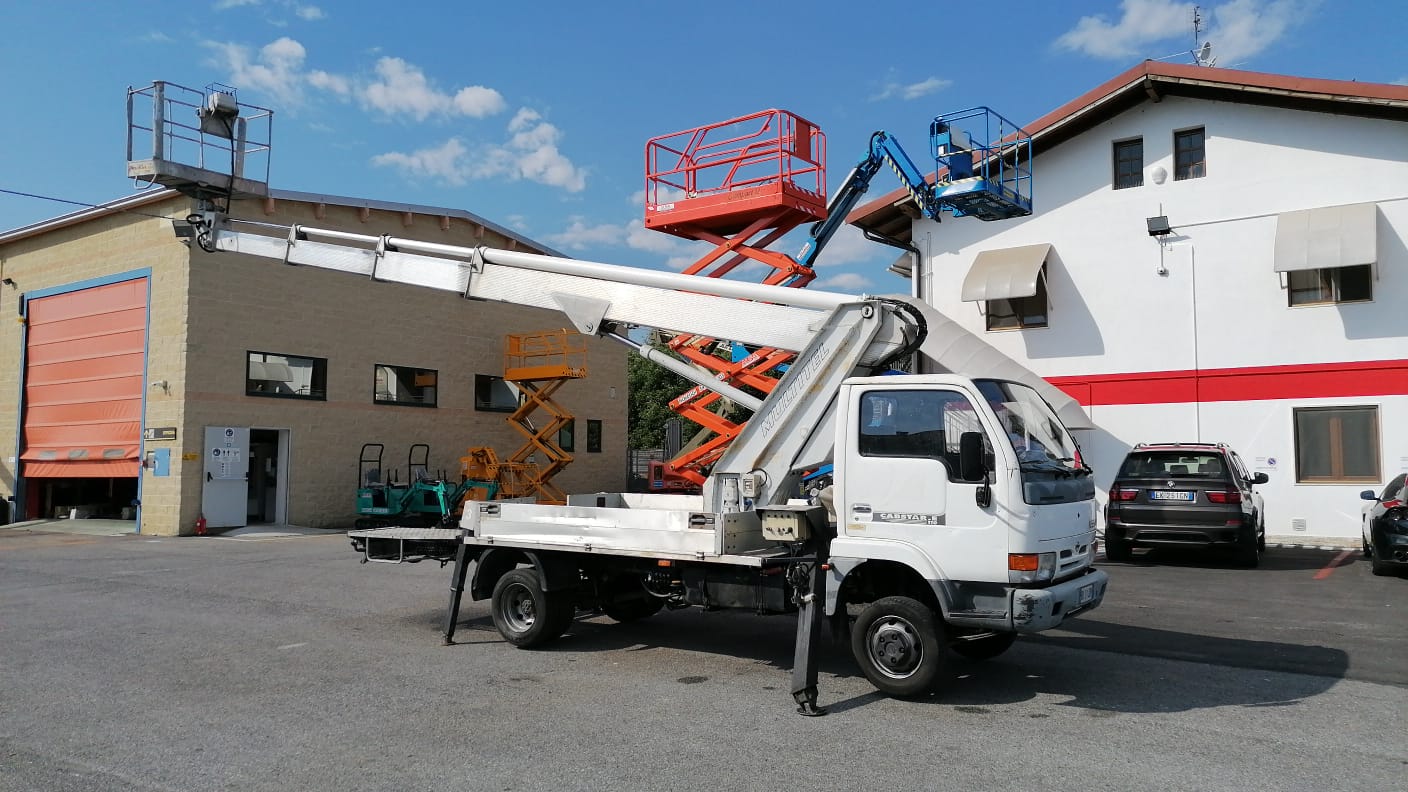 Piattaforma Autocarrata Multitel ALU 220